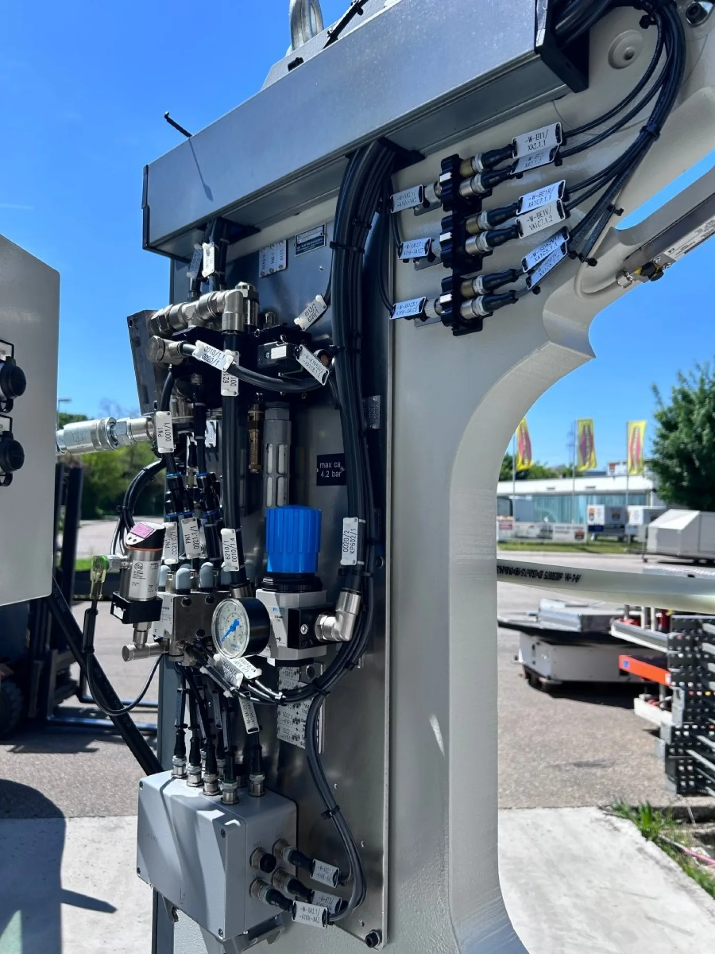 Tox Pressotechnik Hydropneumatische Presse mit Zuführung STE341-7210 - 7