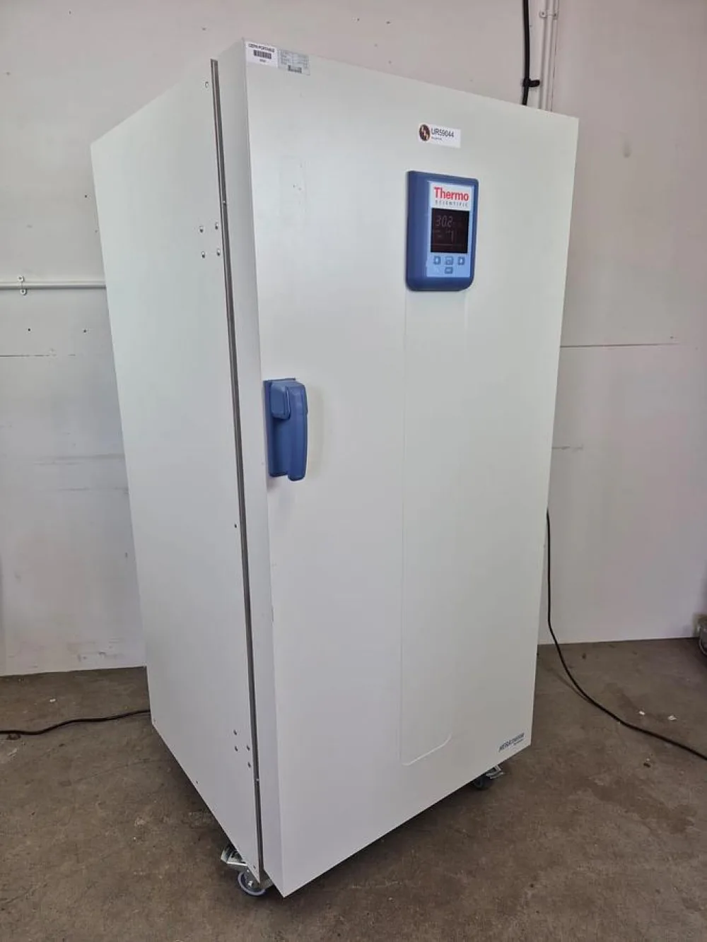 Thermo Scientific Heratherm IMH400-S Incubator