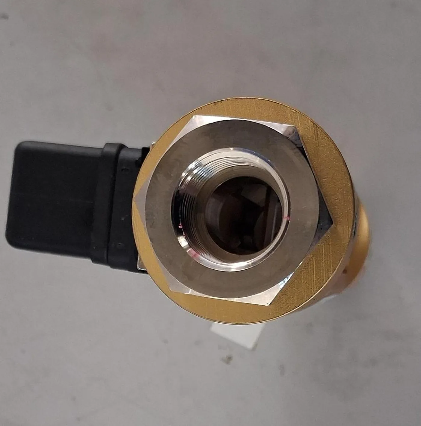KOBOLD Flow Monitor with Switch Output - 5