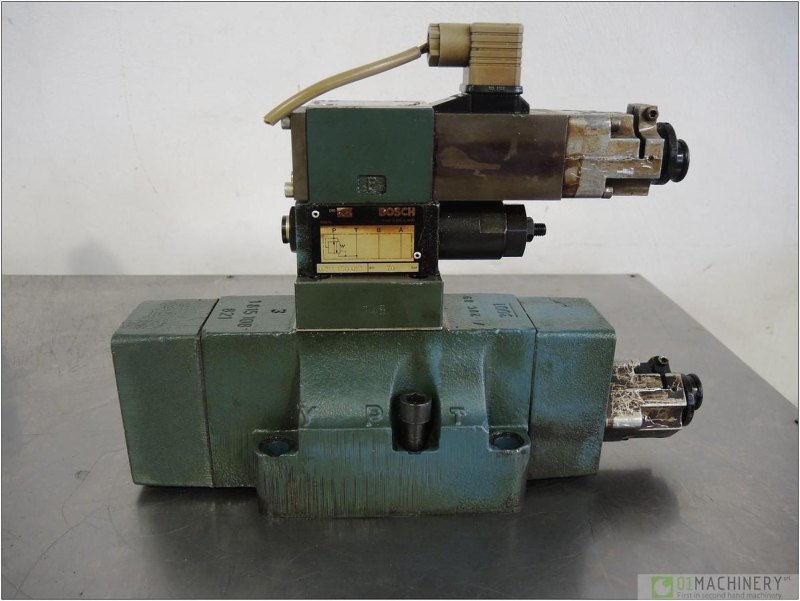 2010 BOSCH 0811404 105 + 402 AI1753