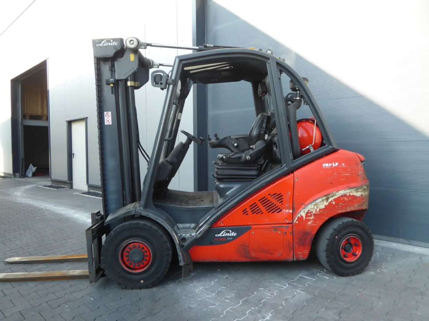 Linde H35T-02 - 4