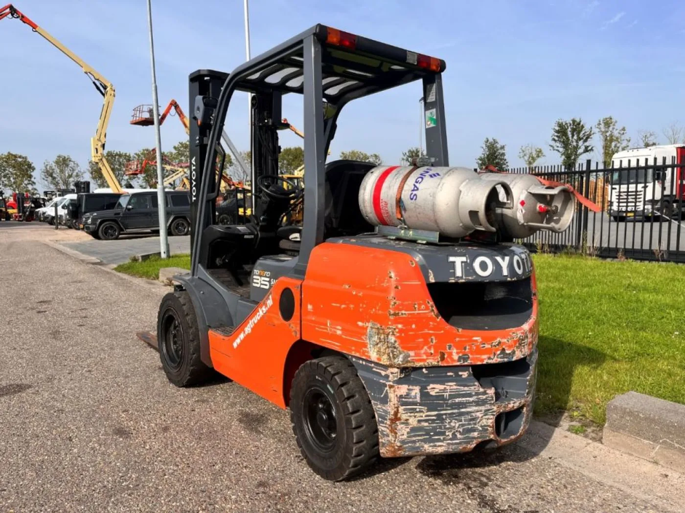 Toyota 02-8FGJF35 - 5