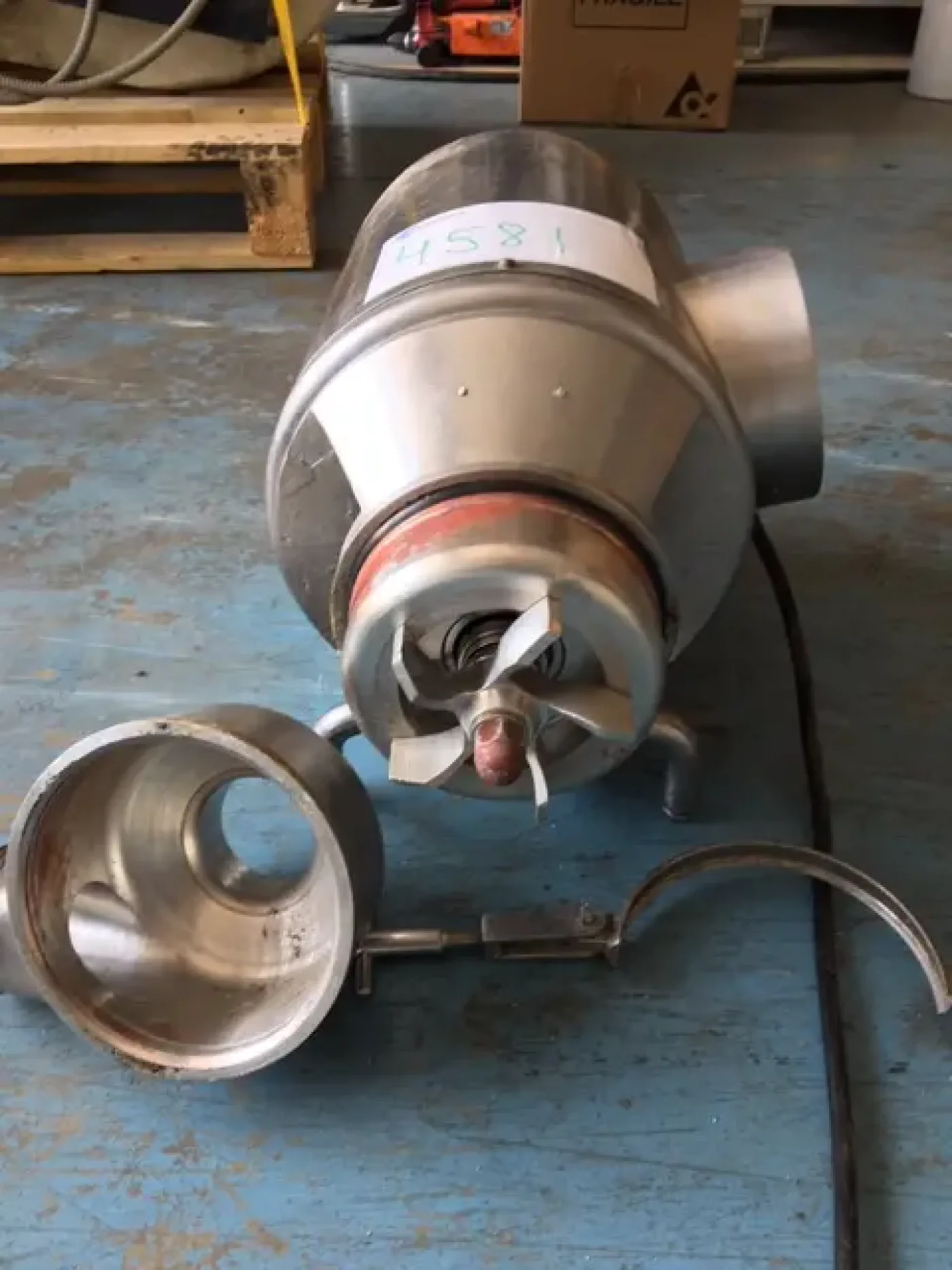RECONDITIONED STAINLESS STEEL CENTRIFUGAL PUMP - 1