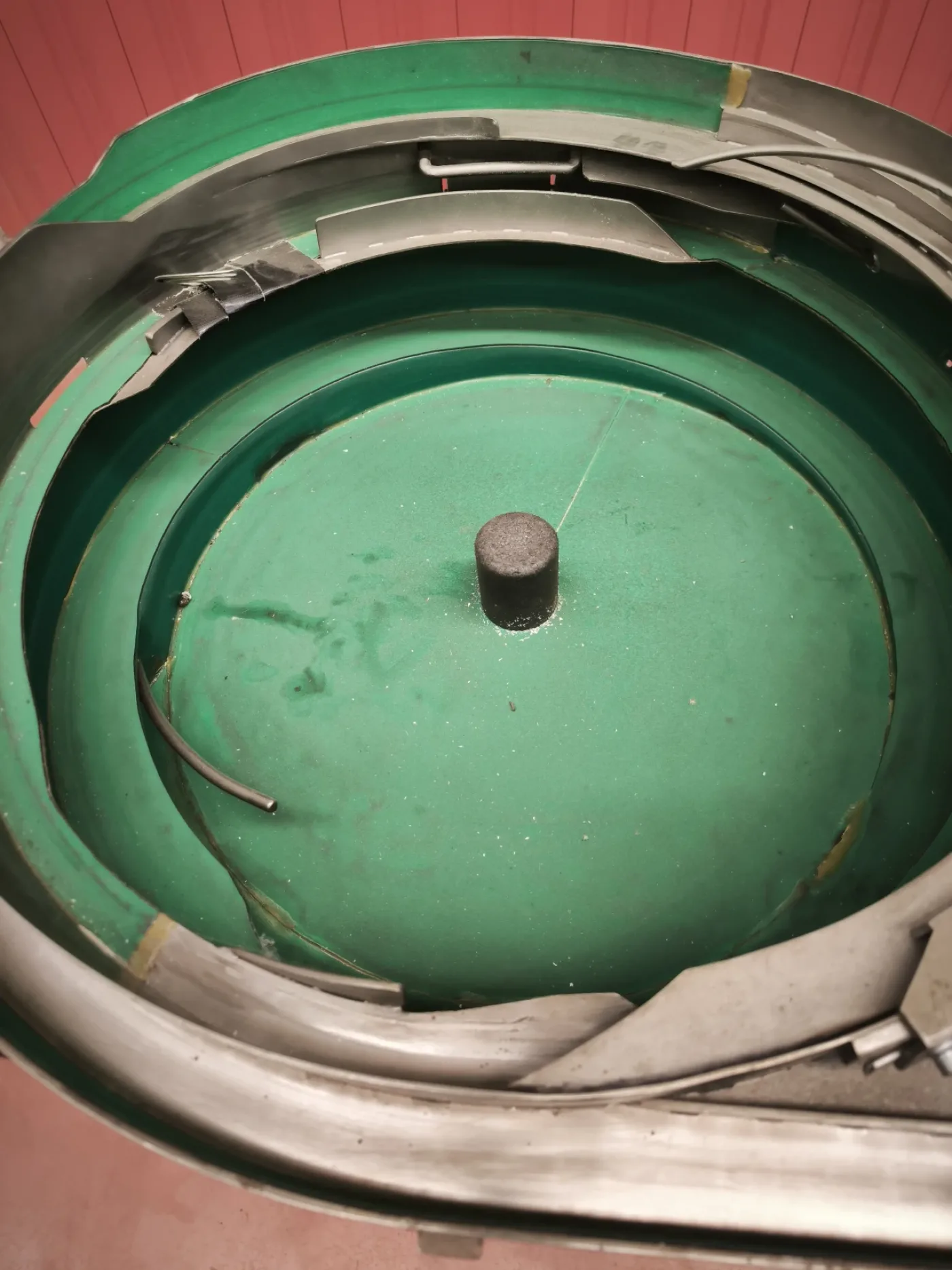USED CIRCULAR VIBRATORY FEEDER - 2