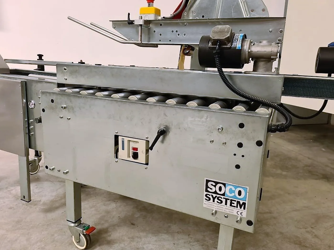 FORMATRICE NASTRATRICE PER CARTONI – SOCO SYSTEM – MOD. F100-3 - 5