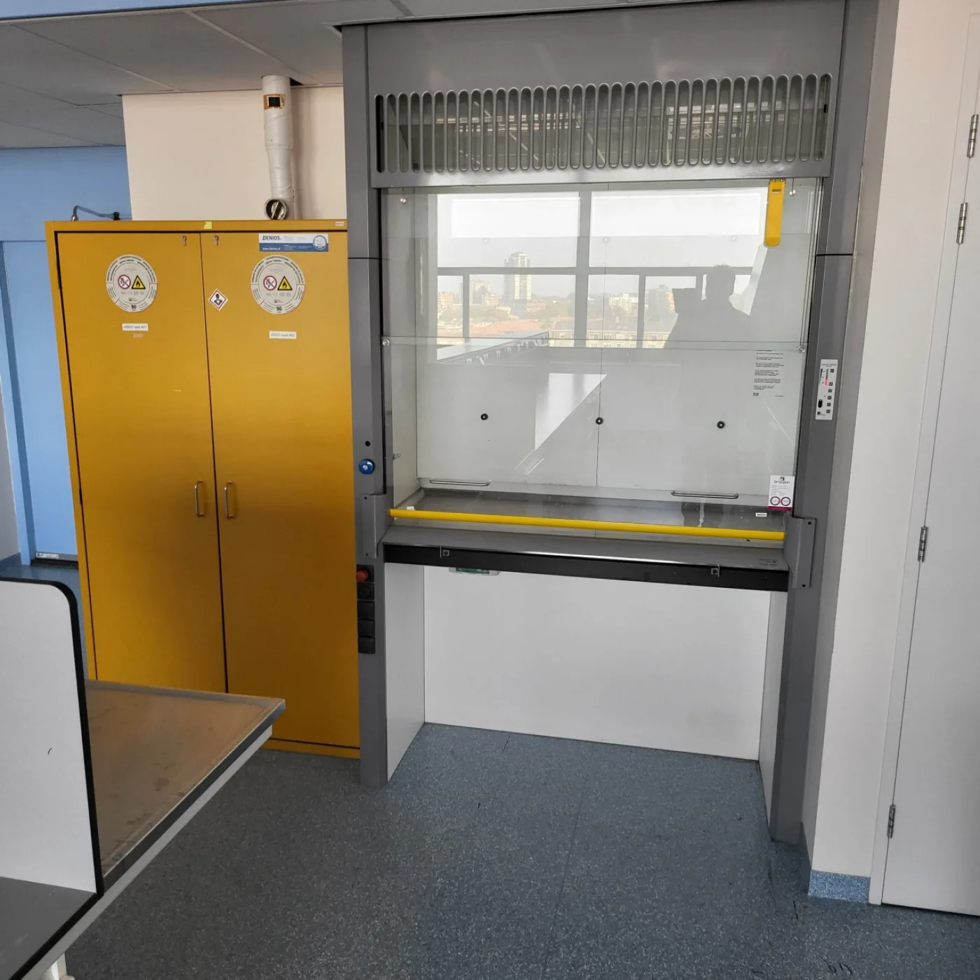 2043 - Used S+B Fumehood (XXXcm) - 1