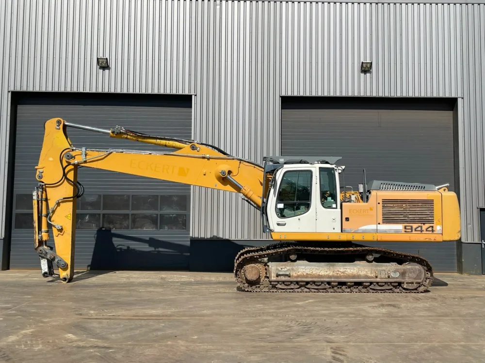 Liebherr R944C