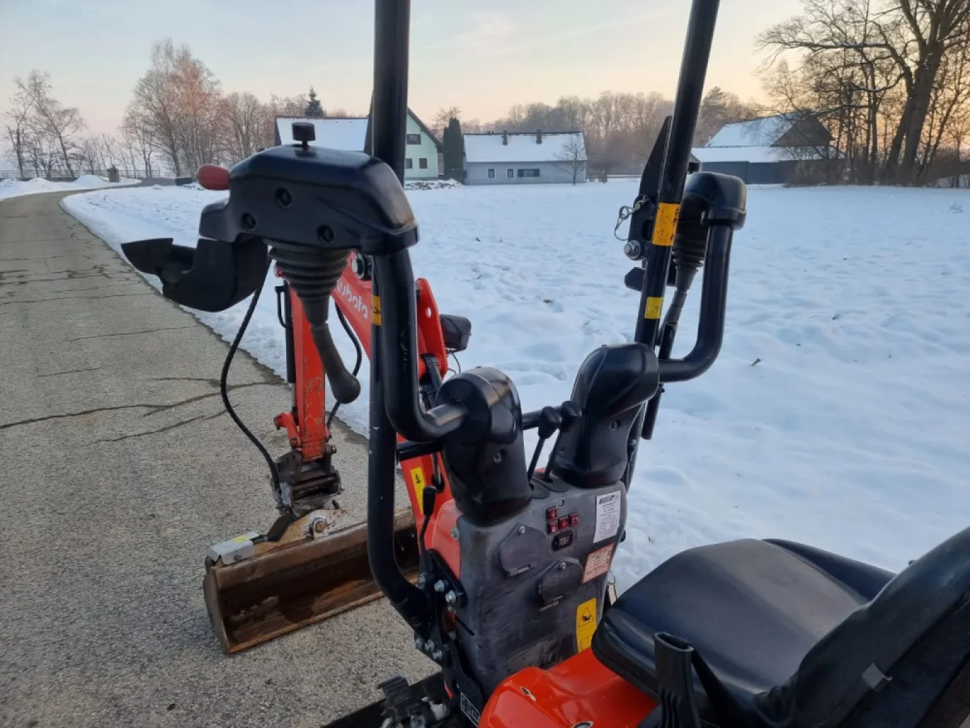 Kubota - U 10-3 - 8
