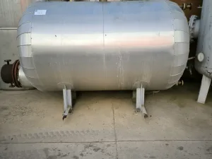 TANK IN STAINLESS STEEL 316 OF 4500 LITRES HEATED WITH HEAT EXCHANGER