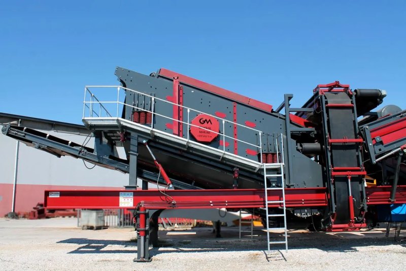 General 03 — Mobile Impact Crushing & Screening Plant (Flagship)