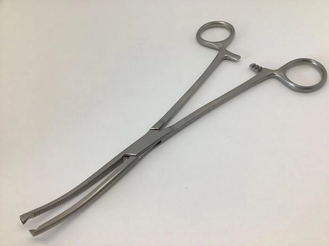 Rochester Oschner Forcep Curved 200mm - 1