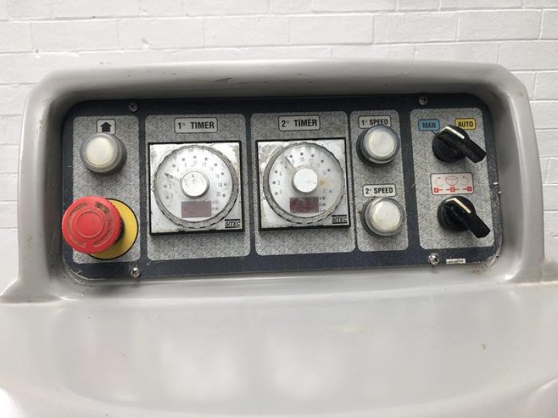Mondial Forni Easy120, 120kg (dough capacity) spiral, 2 speed, 2 timers, supplied with 2 bowls