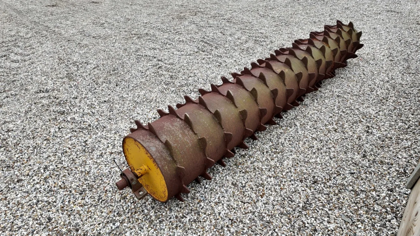 Cousins 3.25m Toothed Packer Roller - 1
