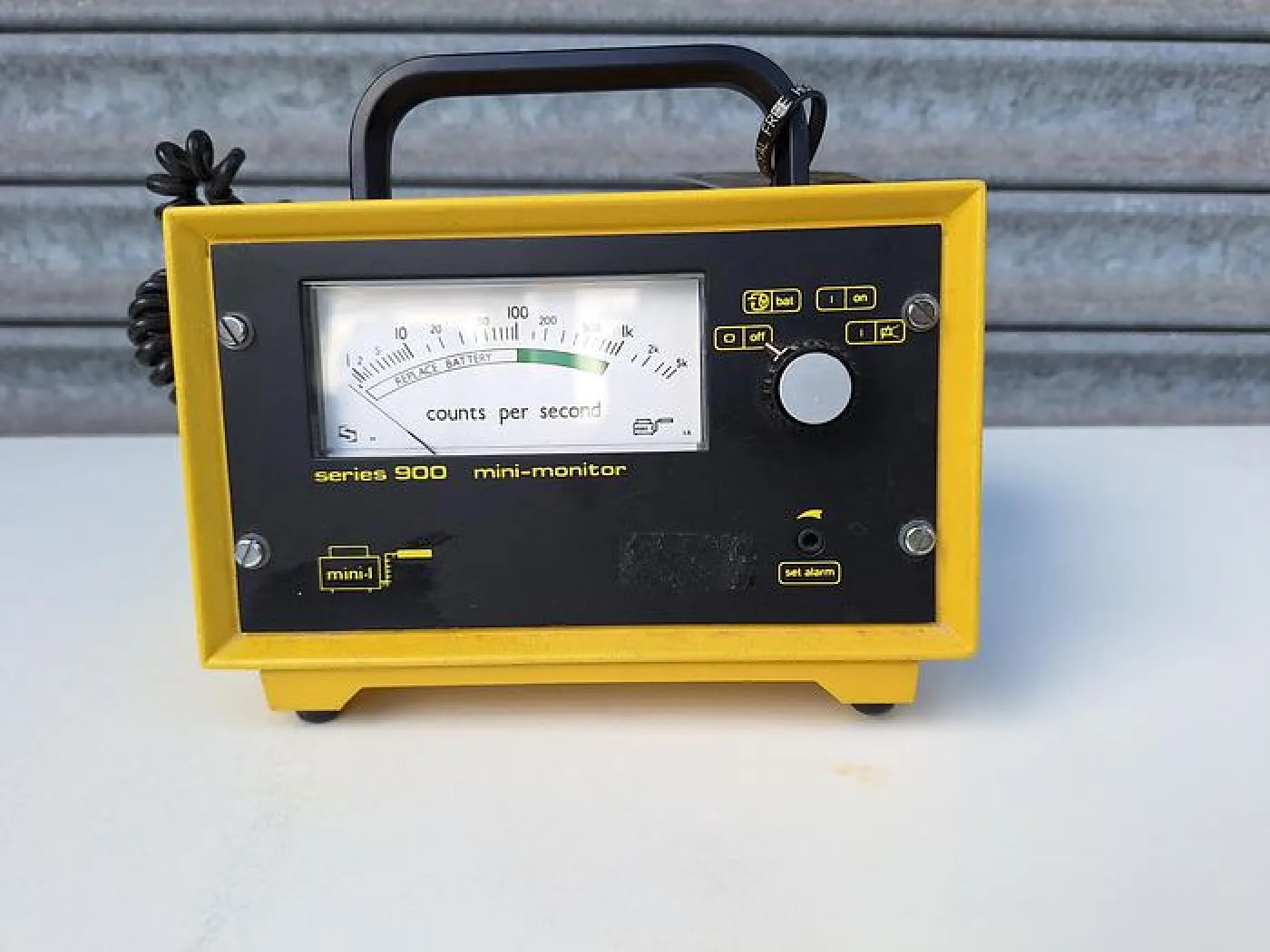 Morgan Mini Monitor Series 900 Geiger Counter - 1