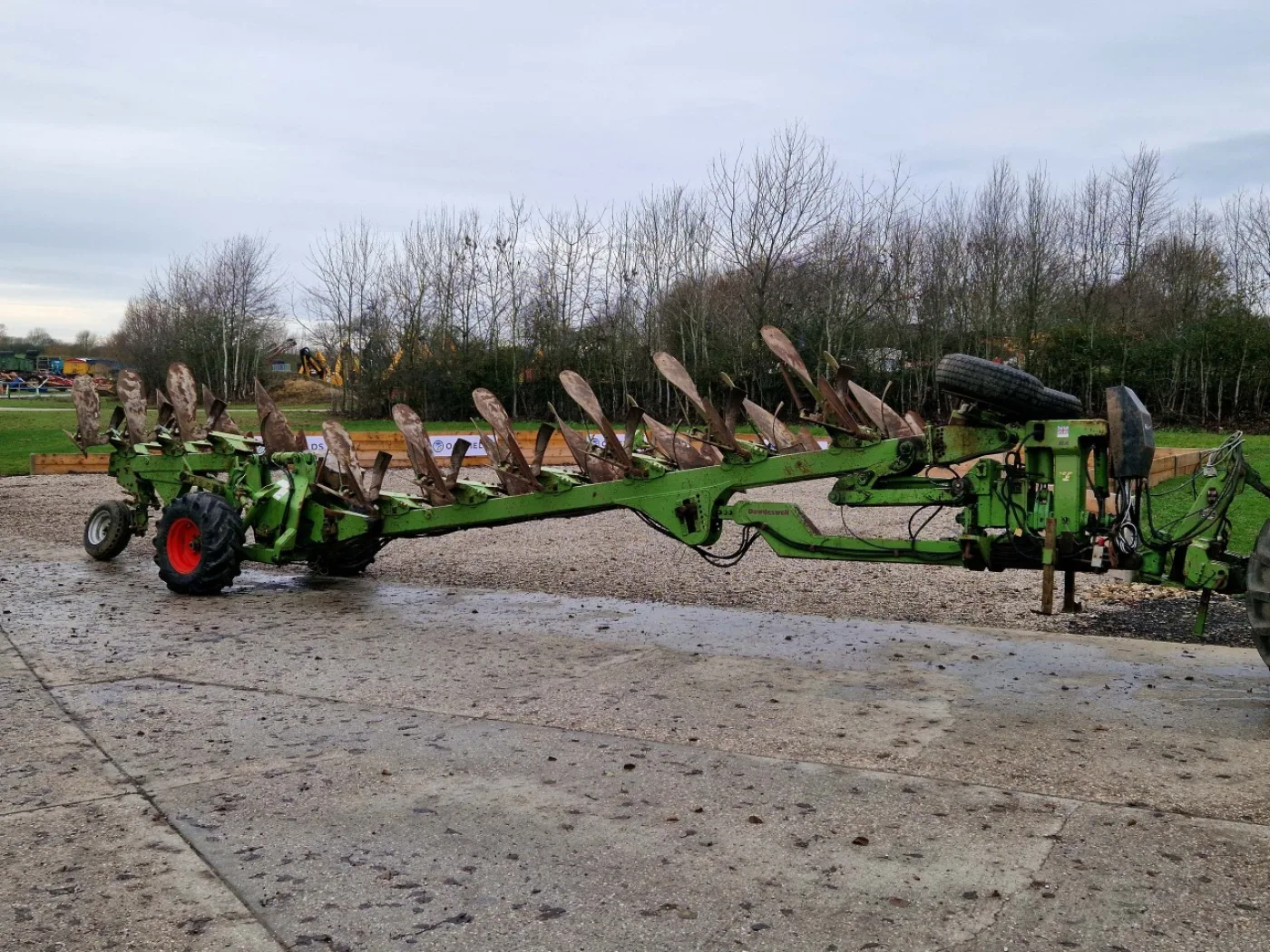 1998 Dowdeswell DP250S 11 furrow wagon plough - 1