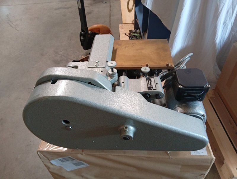 Kantenanleimmaschine Tünkers KBA 120