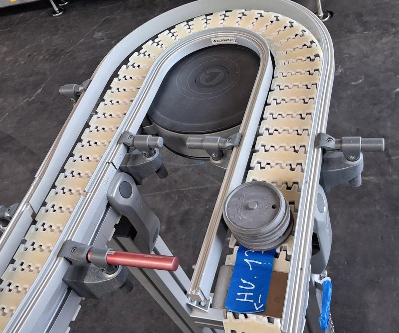 SEW-EURODRIVE Förderanlage Kurvenförderer System