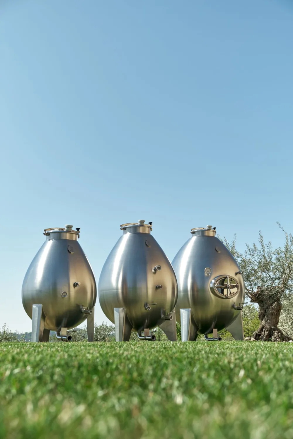 EGGINOX TANKS MADE OF STAINLESS STEEL, NEW EQUIPMENT