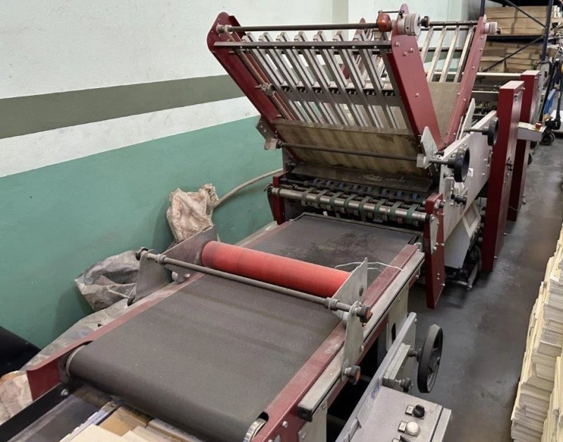 Petratto Cordoba die creasing and perforating machine