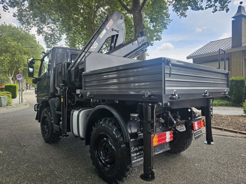 Unimog U20 With Crane