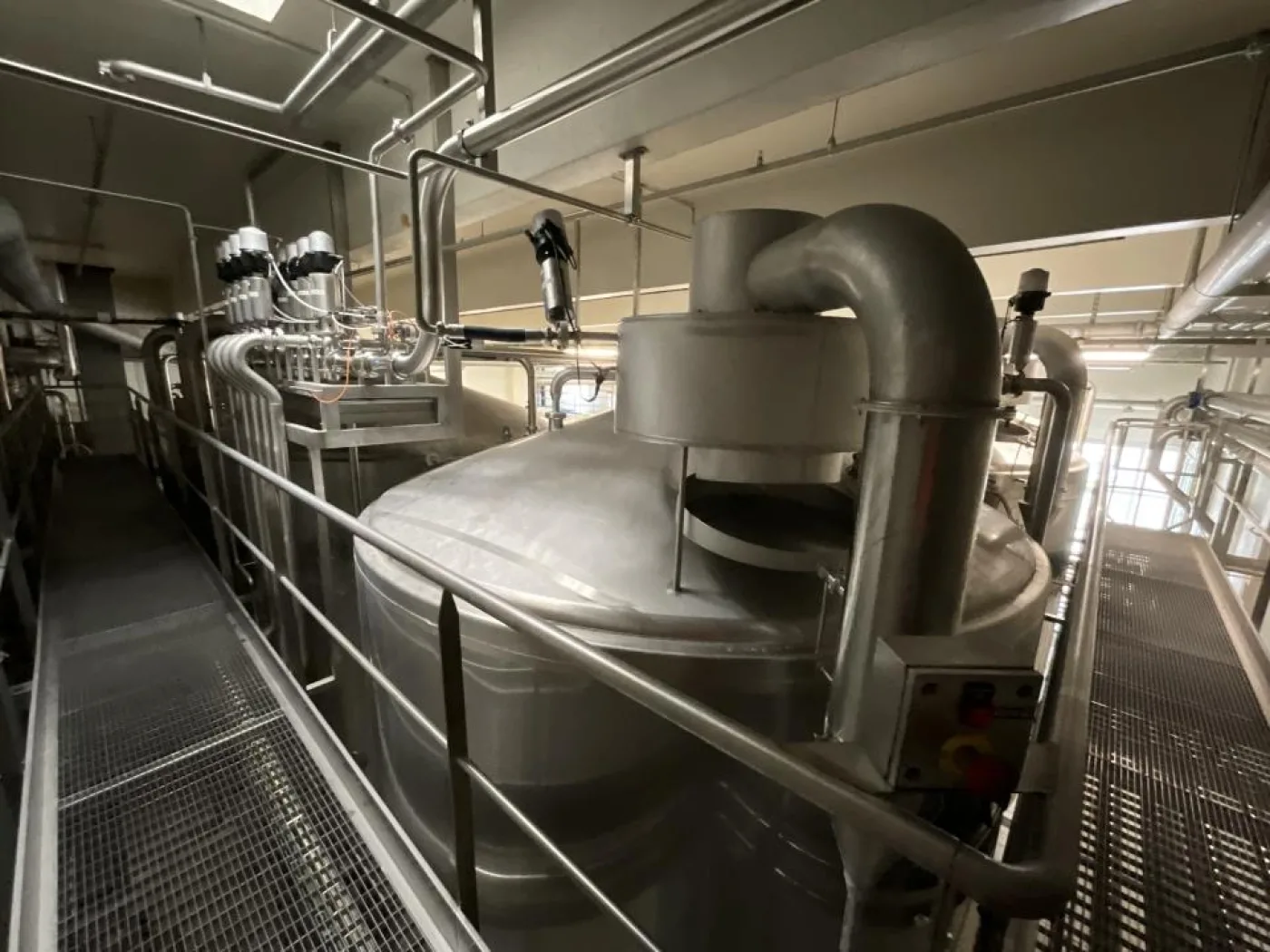 2014 Goavec Engineering Goavec Engineering 25365 Litre Stainless Steel Vertical Storage Tank - 4 - 5