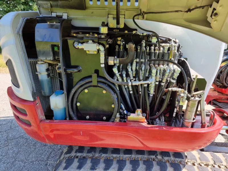 Takeuchi - TB 230