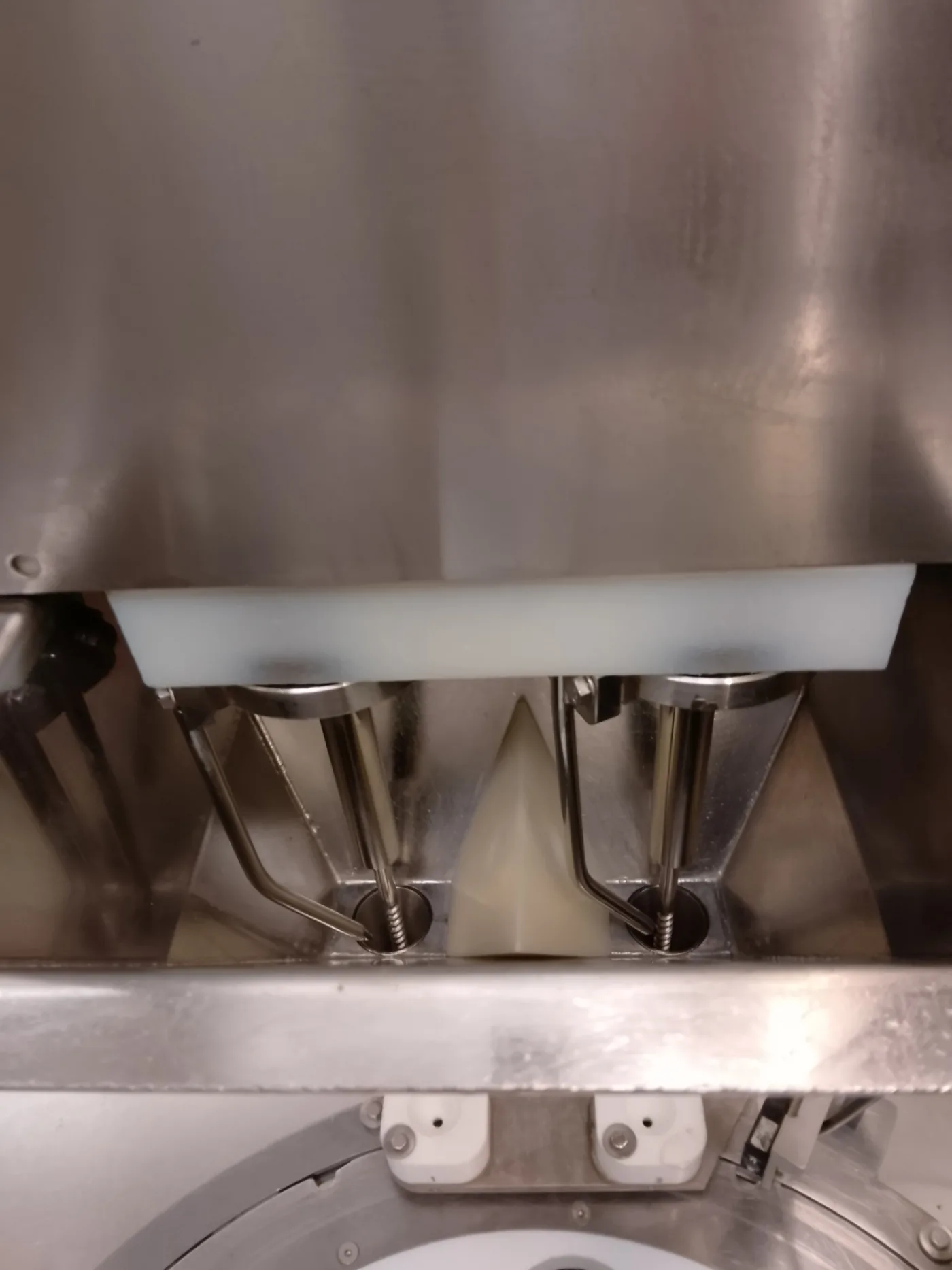 DOSATRICE TAPPATRICE POLVERI – COMAS – MOD. FC7-400 - 3