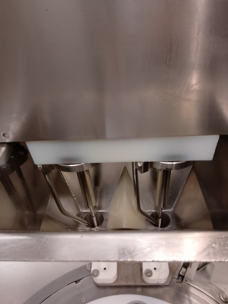 DOSATRICE TAPPATRICE POLVERI – COMAS – MOD. FC7-400