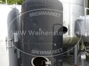 Hot water tank