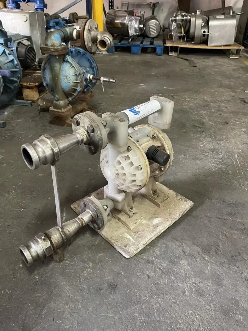 USED AODD VERSA-MATIC E5 AIR OPERATED DUAL DIAPHRAGM PUMP