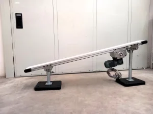 NASTRO TRASPORTATORE A TAPPETO MOTORIZZATO – MASCHINENBAU KITZ – MOD. GUF-P