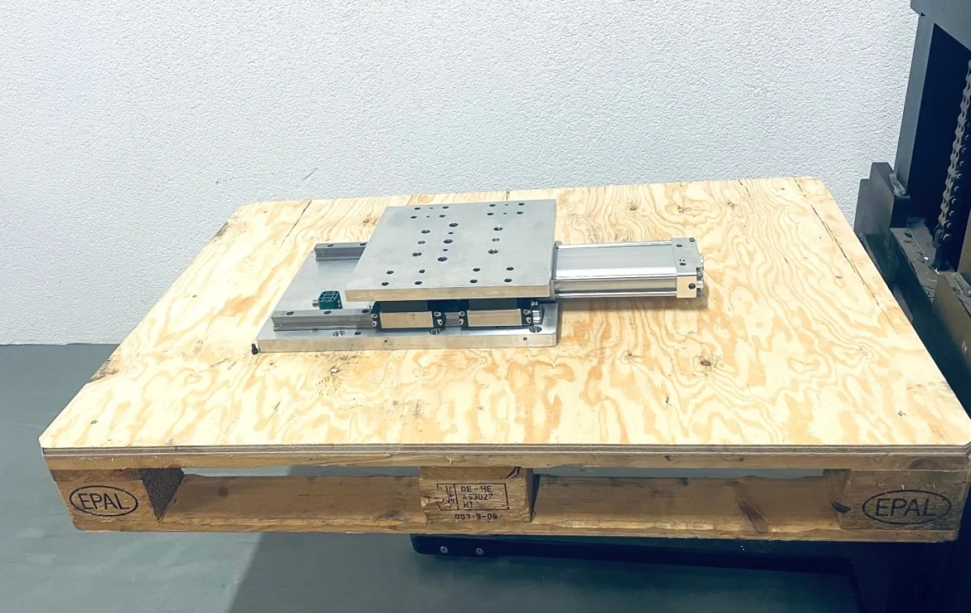 Tünkers Pneumatische Lineareinheit LE100-150 VRL SB T02-4 - 2