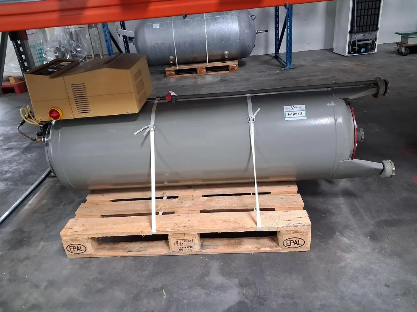Pneumatex EG Expansionsgefäße mit einem Fassungsvermögen von jeweils 300 Litern - 6