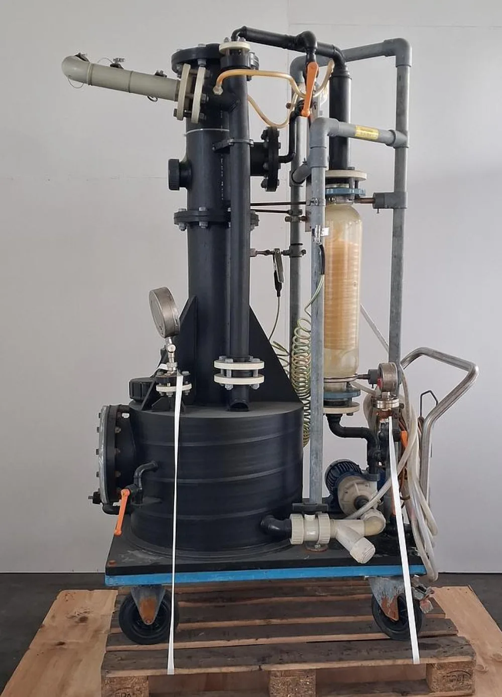 Wiegand kompakte chemikalienresistente Pumpstation mit vertikalem Druckbehälter