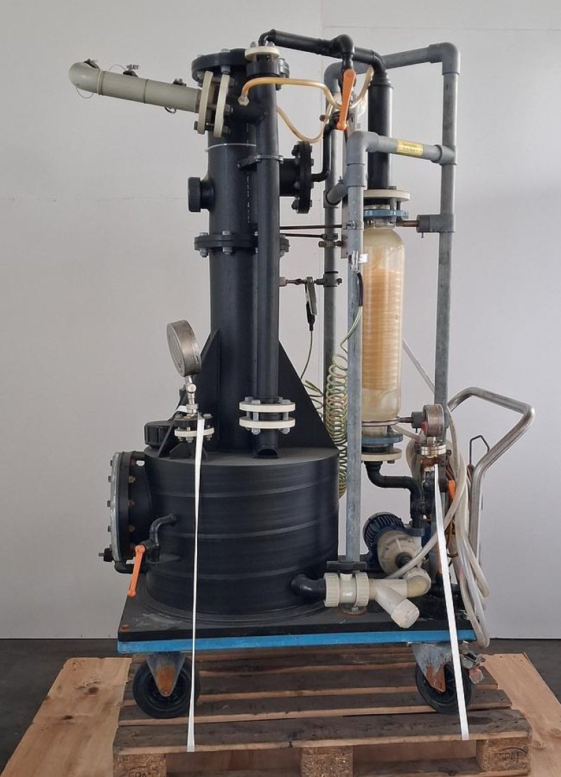 Wiegand kompakte chemikalienresistente Pumpstation mit vertikalem Druckbehälter