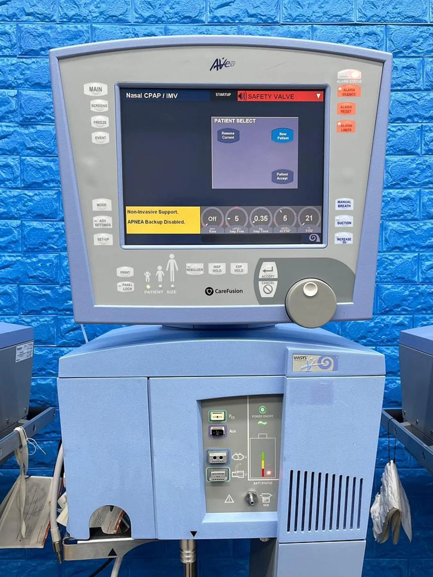 AVEA Carefusion Vaisys Ventilator - 7