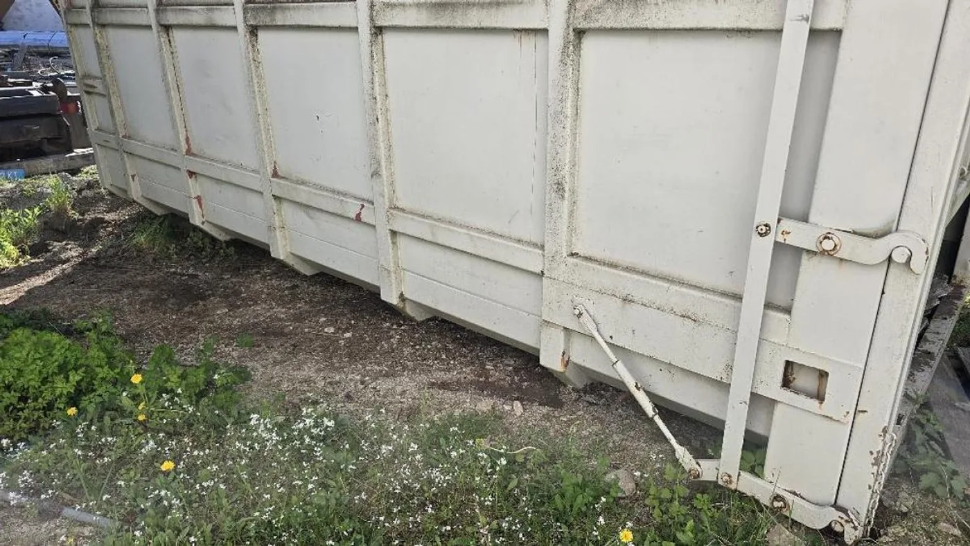 BIG Hakenliftcontainer mit 5000 l Tank - 3
