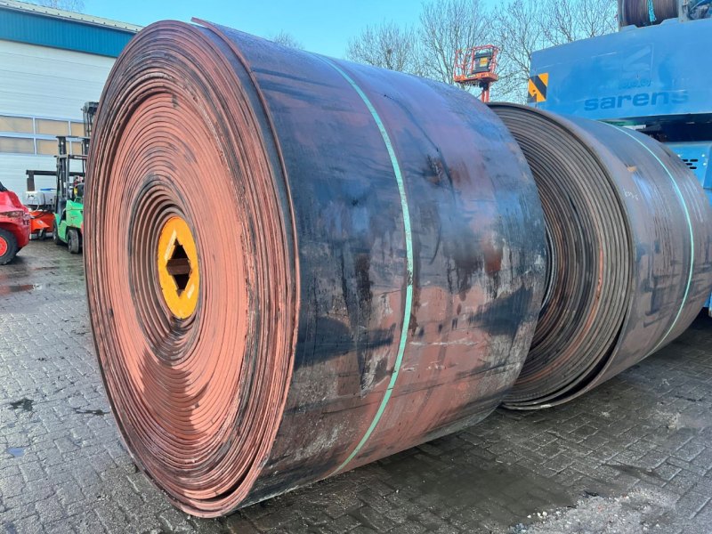 Overige Rubber band. Rubber in rolls with steel cord. Transportband - staalkoord