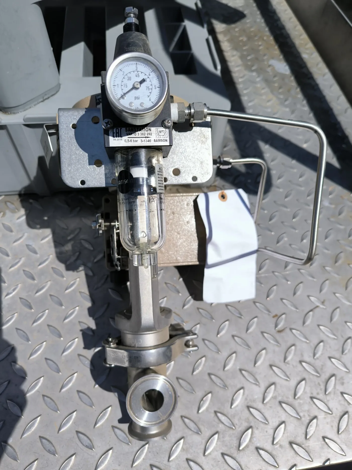 LINEAR VALVE SAMSON 3347 WITH PNEUMATIC ACTUATOR SAMSON 3271 - 3