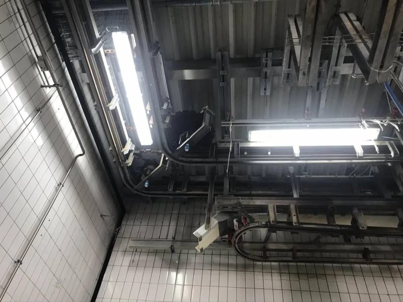 Bi-rail bleeding conveyor - 4