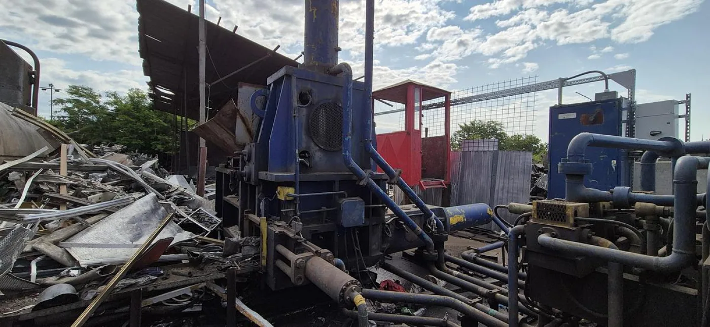 1993 Harris TGS-60B Ferrous Metal Baler - 2