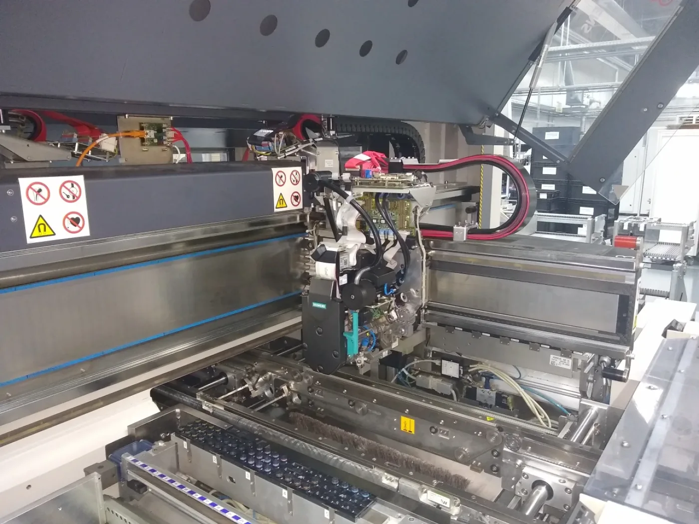 ASM Siplace X2, vintage 2007 with changeover tables - 2