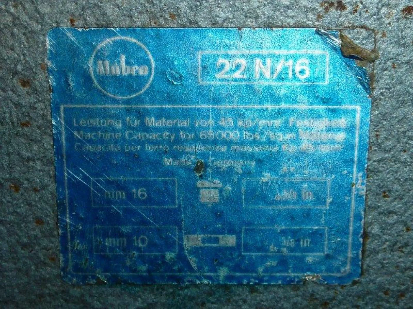 22 N / 16 MUBEA 1980 - 3