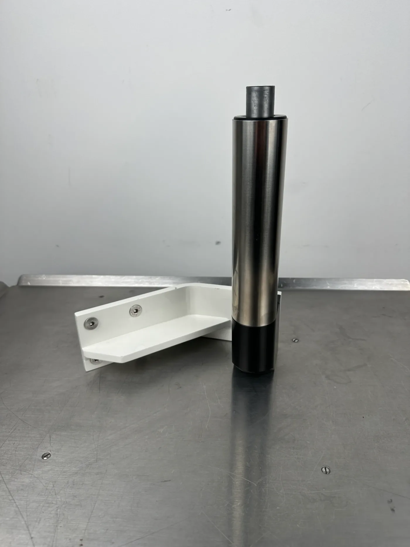 Kolposkophalterung / Geräteaufnahme für Gynäkologiestuhl Edelstahl 20cm - 1