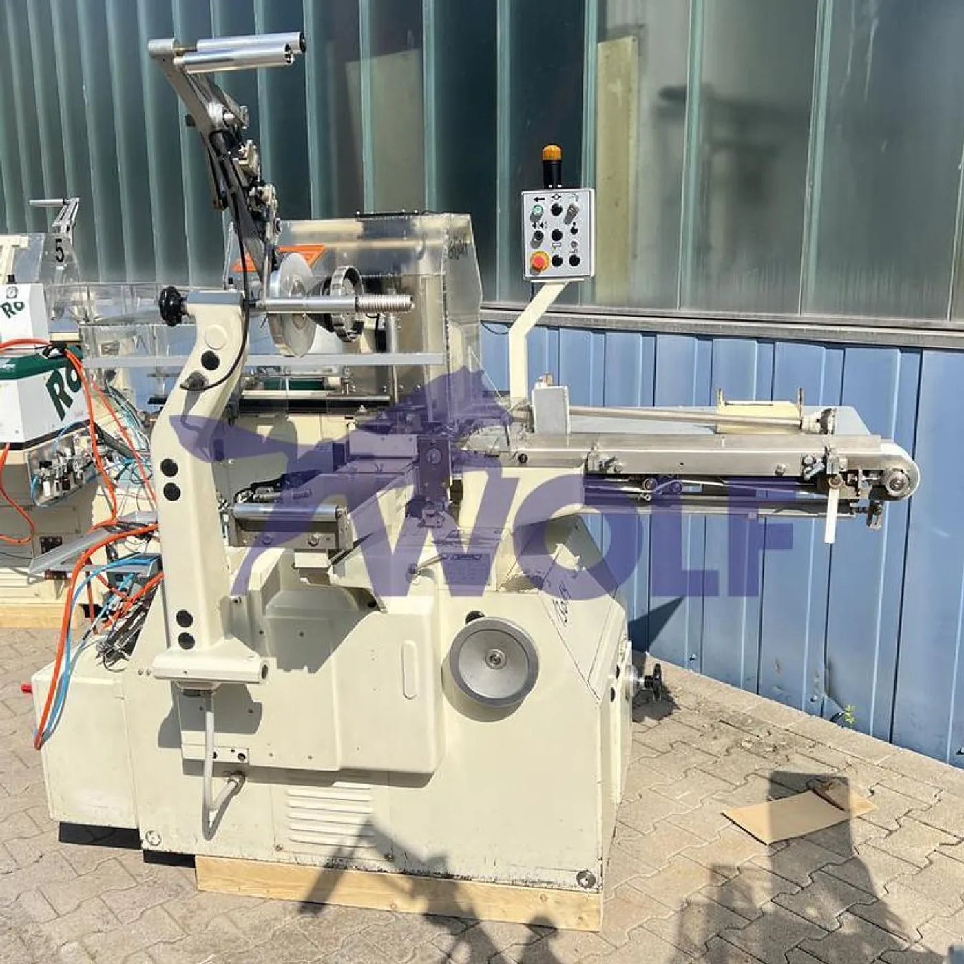 Wickelmaschine SAPAL - Type BN-G für ein Papier von der Rolle. - 2