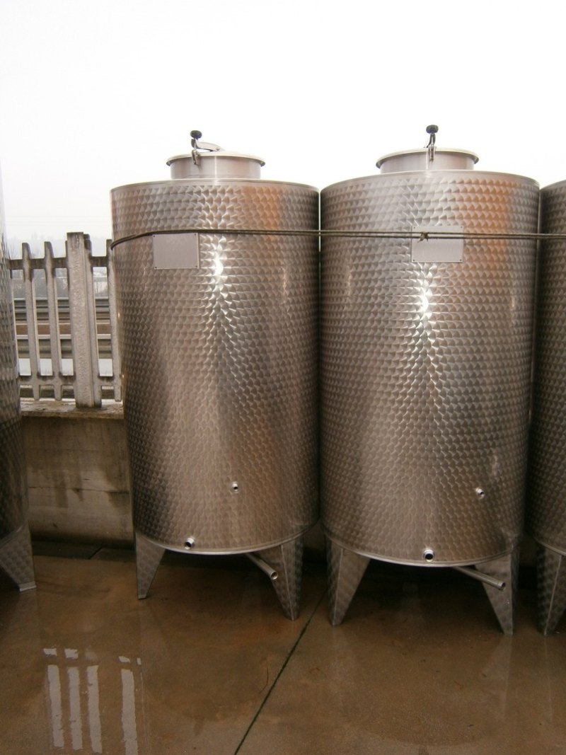 STAINLESS STEEL TANKS CAPACITY LITERS 1000 STORAGE MODEL CONICAL BOTTOM NEW EQUIPMENT