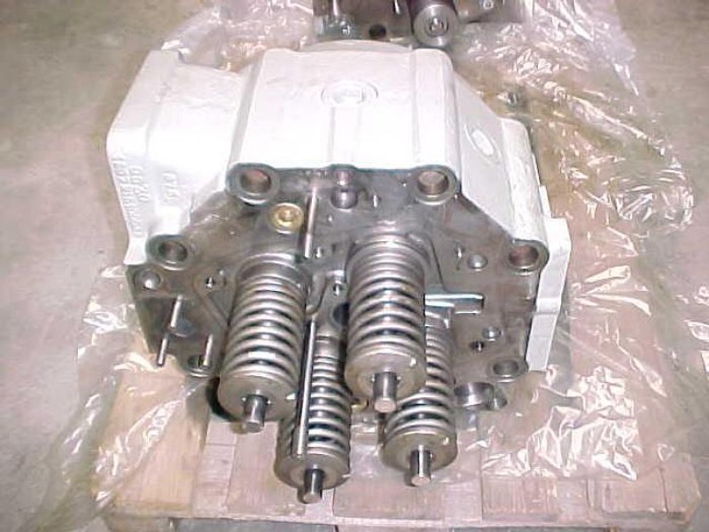 CYLINDER HEADS MAK MU452AK / MU453AK