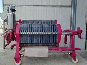 WINE LEES FILTER DAL CIN 20 PLATES, SECOND-HAND MACHINE
