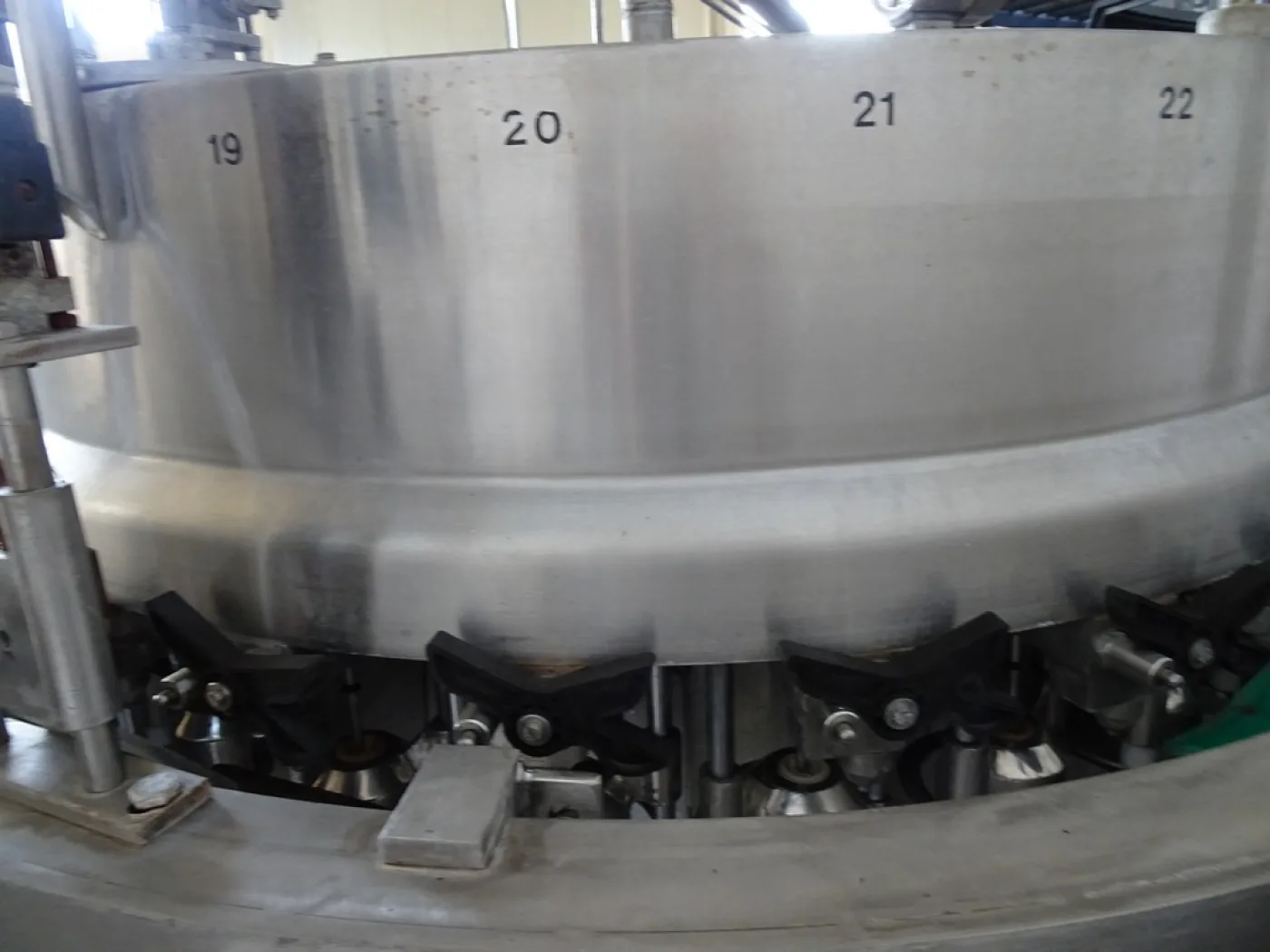 BC ISOBARIC FILLER 24 VALVES, SECOND-HAND MACHINE - 7