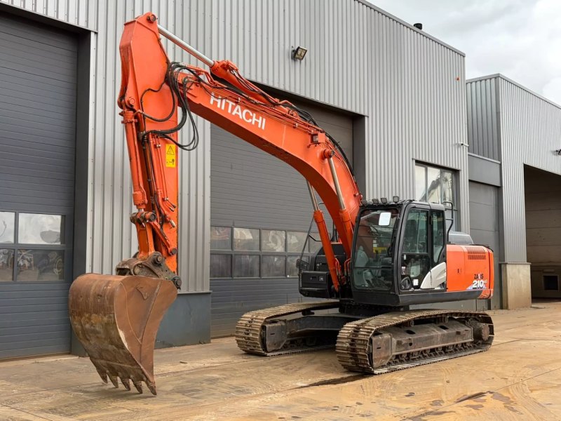Hitachi ZX210 LC – 6